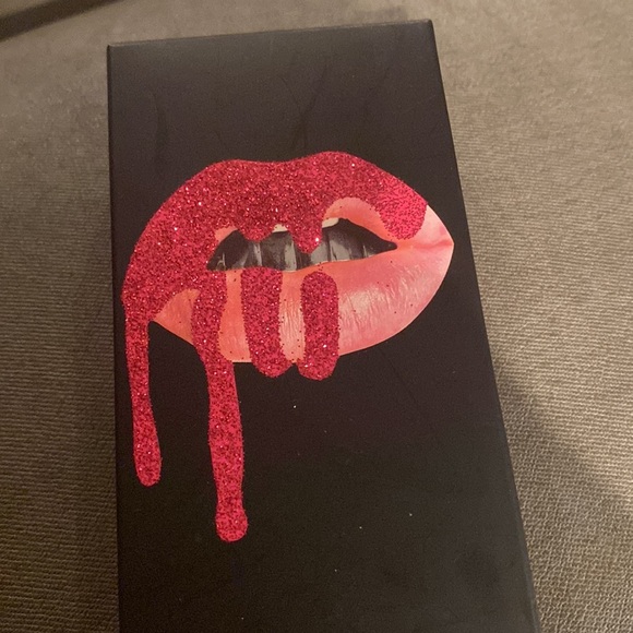 Kylie cosmetics lip kit in the shade twenty one - Picture 6 of 6